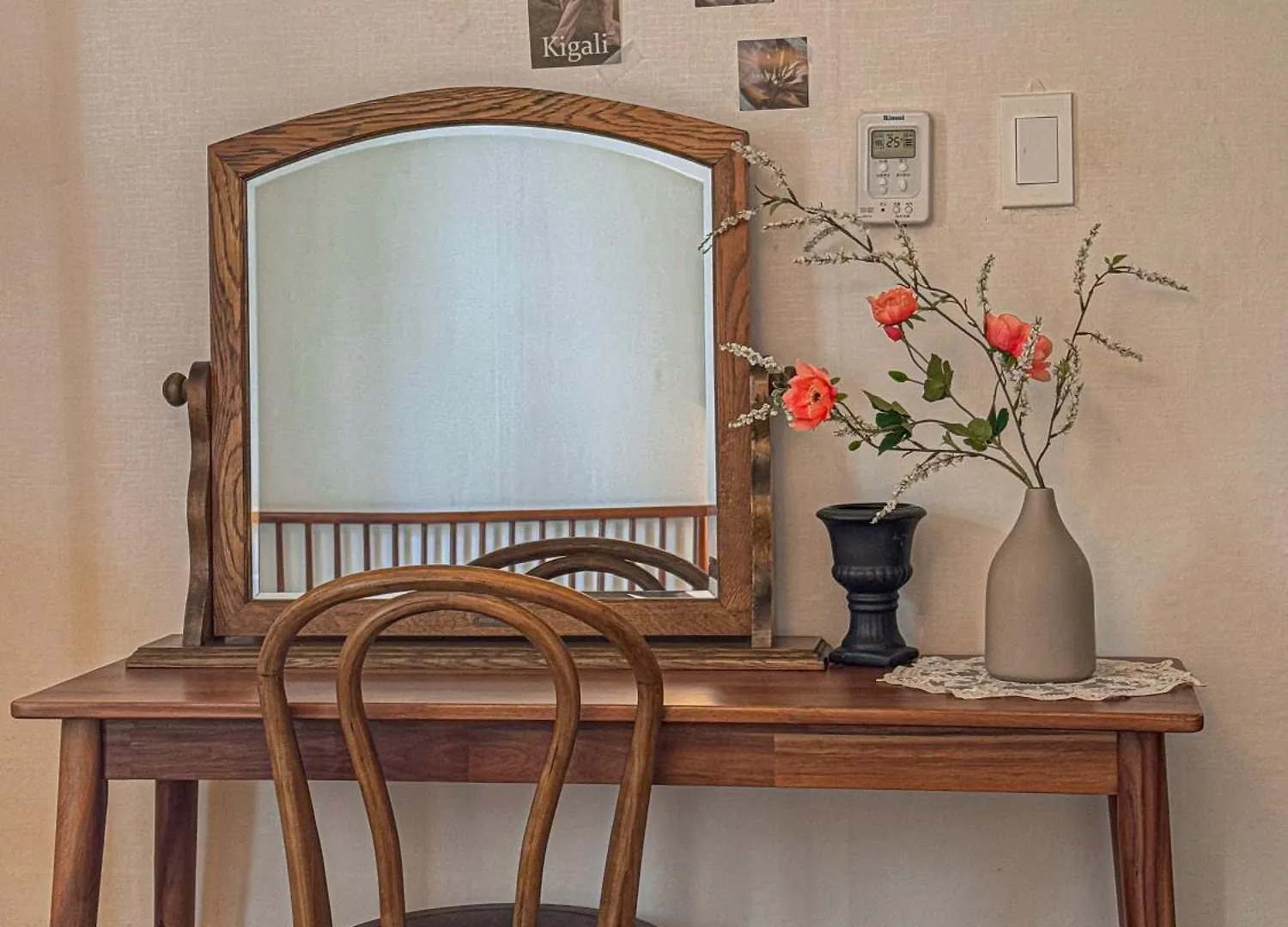 Botanic Vibe, Spacious 2Br, Dining 4 Beds, Subway 3Min Seoul Apartment